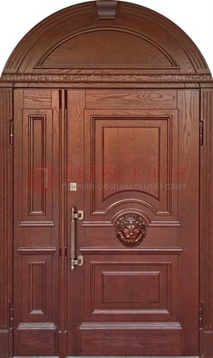 Коричневая арочная железная дверь с виноритом ДА-40 в Хотьково