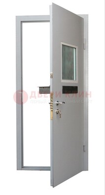 Белая металлическая дверь в кассу ДКС-1 в Смоленске