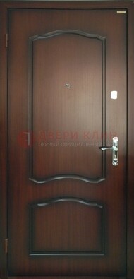 Коричневая стальная дверь с МДФ ДМ-138 для квартиры в Хотьково