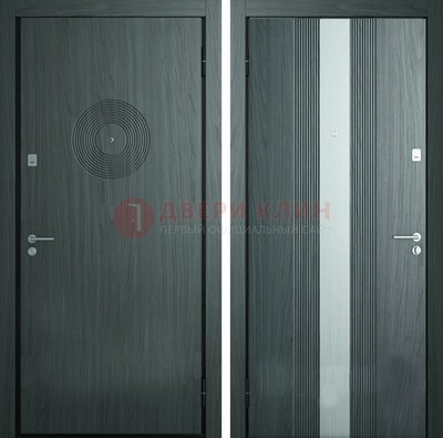Темная железная дверь с МДФ и декоративной вставкой ДМ-25 в Хотьково