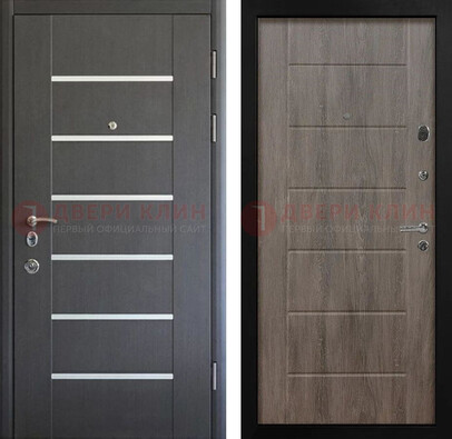Черная металлическая входная дверь и коричневыми панелями МДФ ДМ-300 в Хотьково