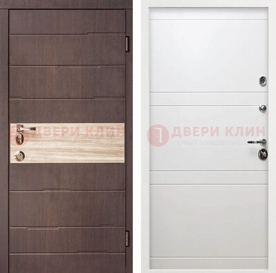 Коричневая стальная дверь с филенчатой МДФ в Белом цвете ДМ-306 в Хотьково