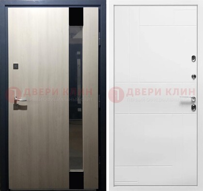 Стальная дверь в коричневом цвете и белой МДФ с молдингами ДМ-329 в Хотьково