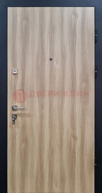 Светлая металлическая дверь с МДФ ДМ-340 в Люберцах