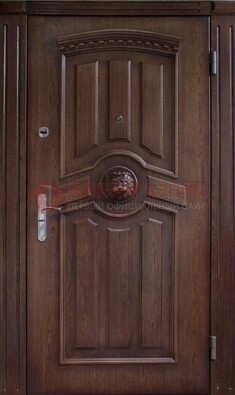 Темная железная дверь с массивом дуба с украшением ДМД-40 в Хотьково
