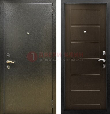 Темная металлическая дверь с порошковым напылением ДП-105 в Хотьково