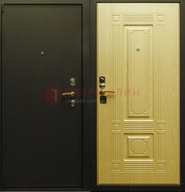 Коричневая металлическая дверь с порошковым покрытием ДП-51 в Хотьково