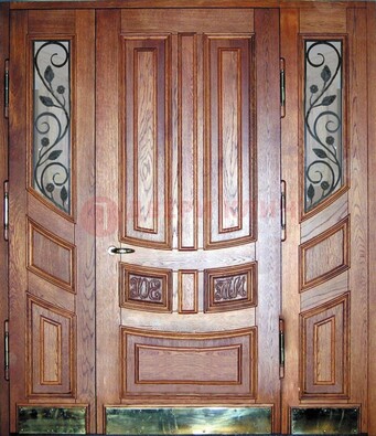 Парадная дверь со стеклом и ковкой ДПР-35 для загородного дома в Луге