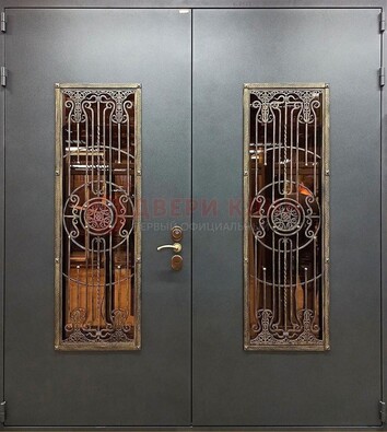 Входная металлическая парадная дверь со стеклом и ковкой ДПР-81 в Хотьково