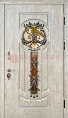 Светлая железная дверь со стеклом ковкой для коттеджа ДСК-134 в Хотьково