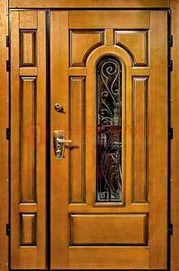 Распашная металлическая дверь со стеклом и ковкой для дома ДСК-152 в Йошкар-Оле