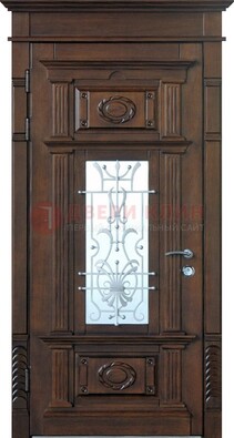 Филенчатая входная дверь Массив со стеклом и ковкой ДСК-227 в Сочи