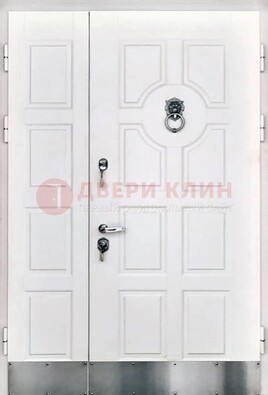 Белая входная дверь с виноритом ДВТ-246 в Хотьково