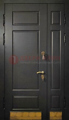 Черная полуторная железная дверь для частного дома ПЛ-2 в Хотьково
